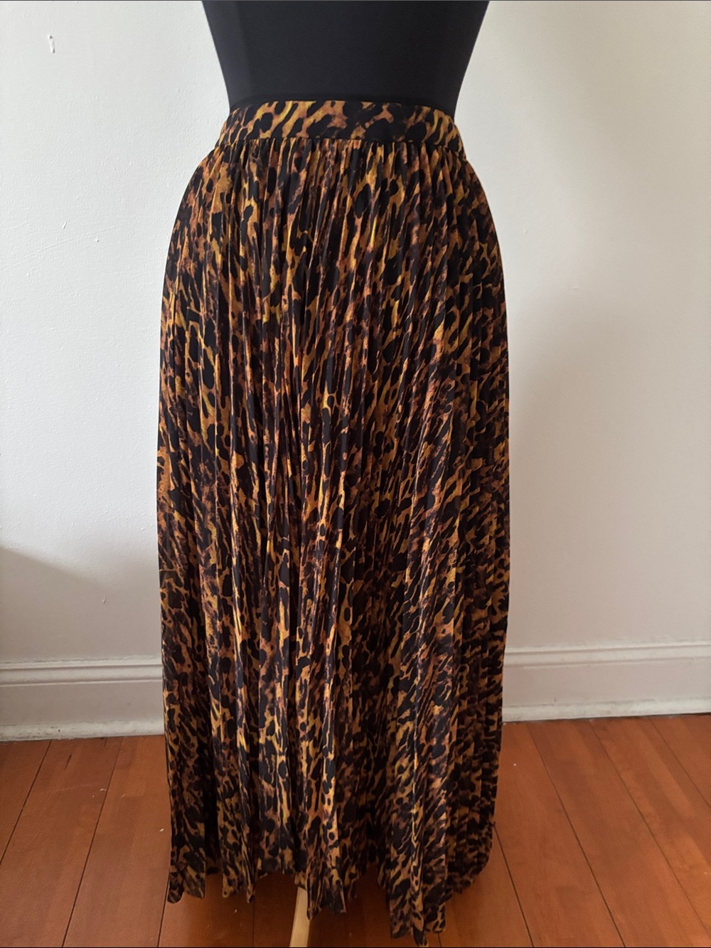 Leopard Print Pleated Maxi Skirt - Black and Brown